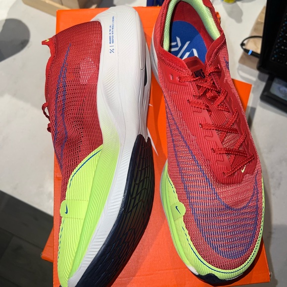 Size 13 - Nike ZoomX Vaporfly NEXT% 2 Red Clay Ghost Green - Picture 4 of 6